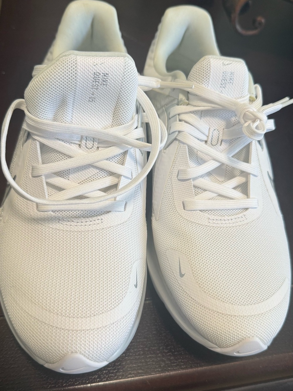 New Nike Women’s All-White Lightweight Running Sneakers